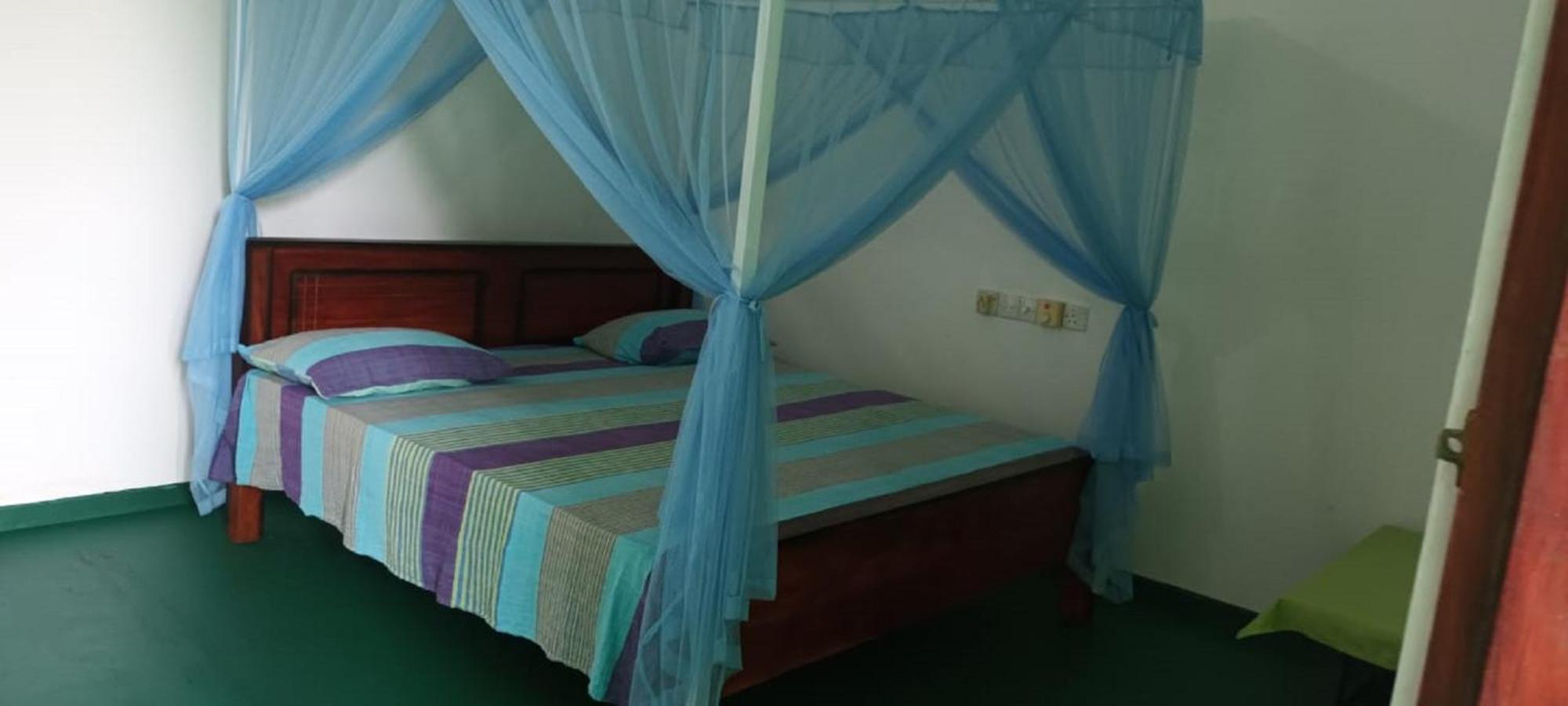 Lagoon Inn Hambantota Buitenkant foto