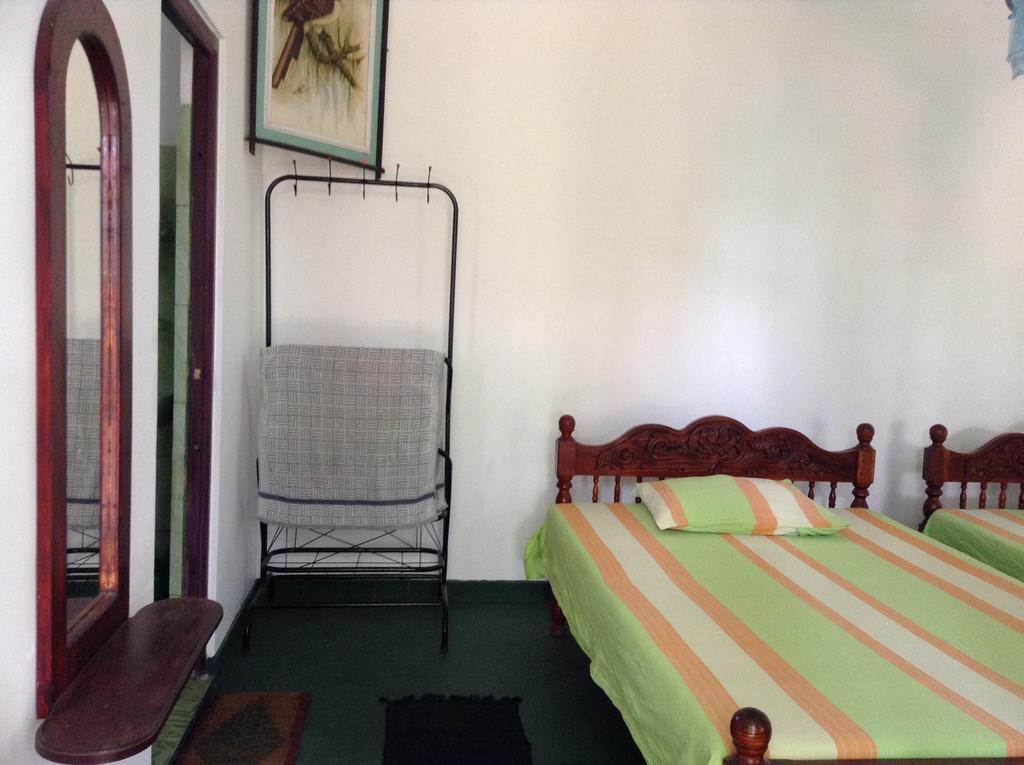 Lagoon Inn Hambantota Buitenkant foto
