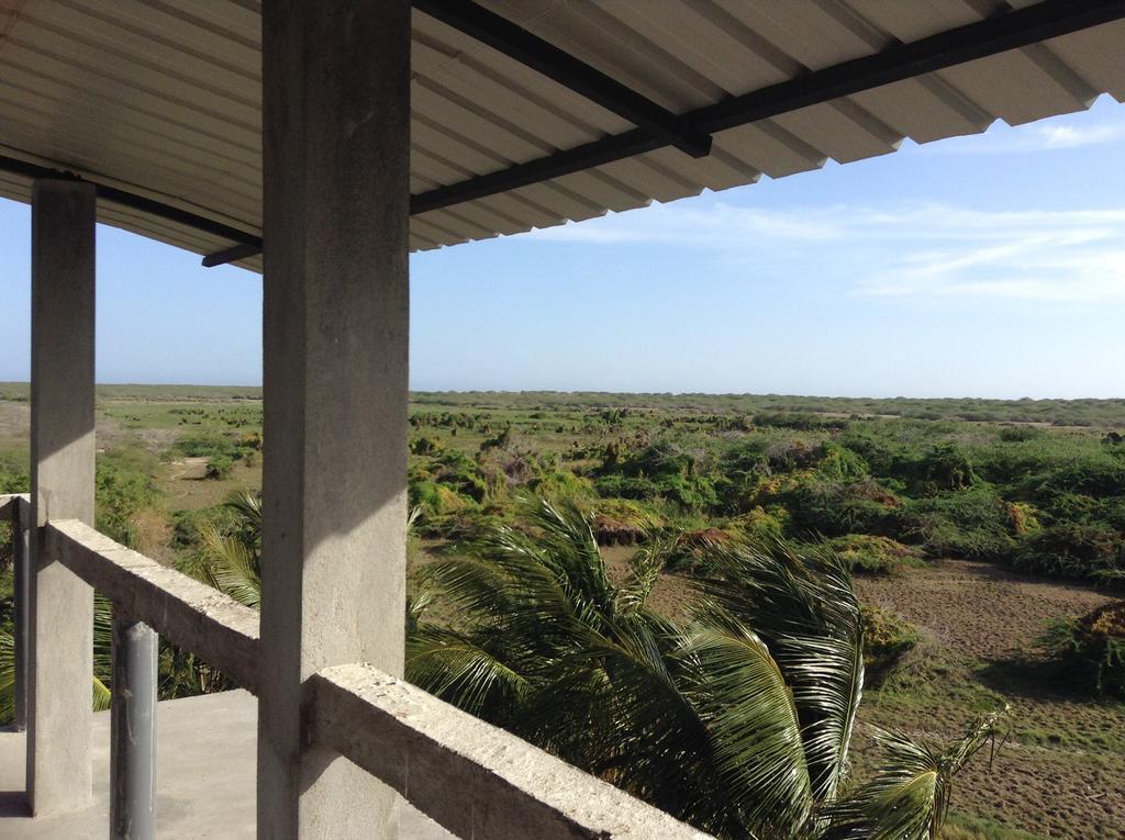 Lagoon Inn Hambantota Buitenkant foto